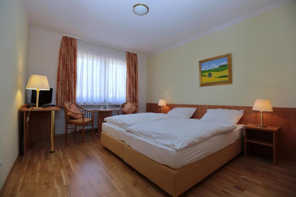 Hotel Am Rossberg Altenahr Eksteriør billede