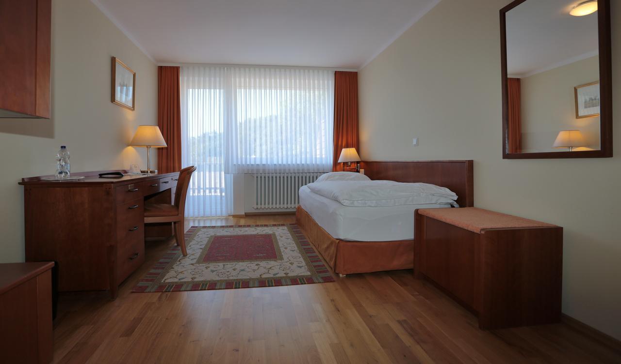 Hotel Am Rossberg Altenahr Eksteriør billede